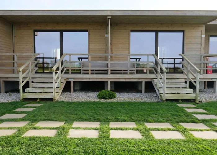 Penichepraia - Bungalows, Campers & Semesterpark Peniche