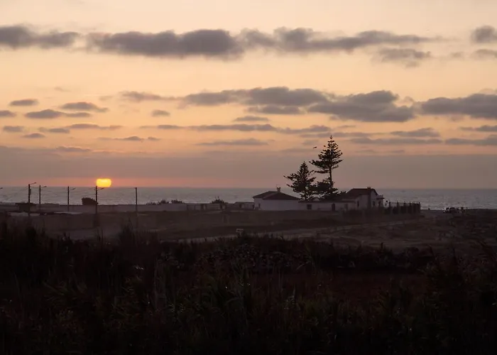 Penichepraia - Bungalows, Campers & Peniche