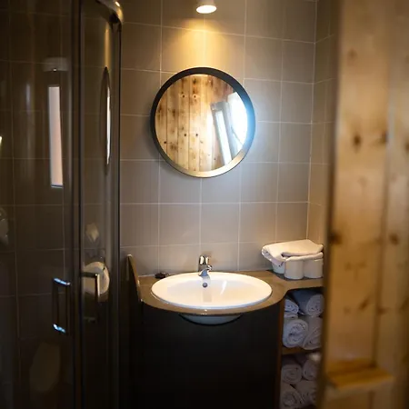 Parco vacanze Penichepraia - Bungalows, Campers & 3*