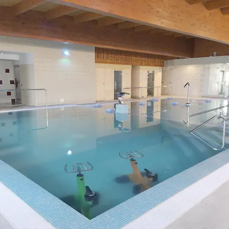 Parco vacanze Penichepraia - Bungalows, Campers & 3*