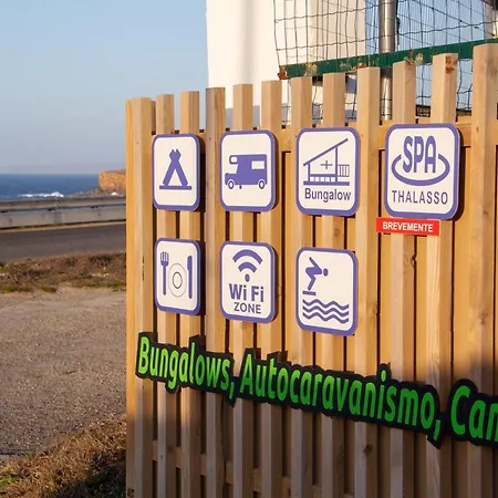 Parco vacanze Penichepraia - Bungalows, Campers & 3*