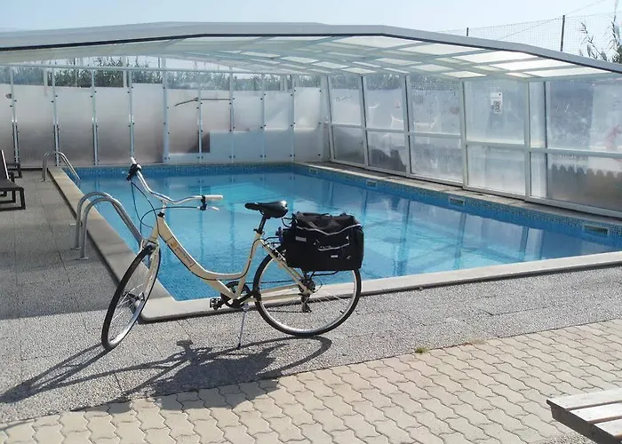 Penichepraia - Bungalows, Campers & 4* 佩尼契